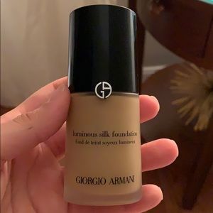 Luminous Silk Foundation - 6